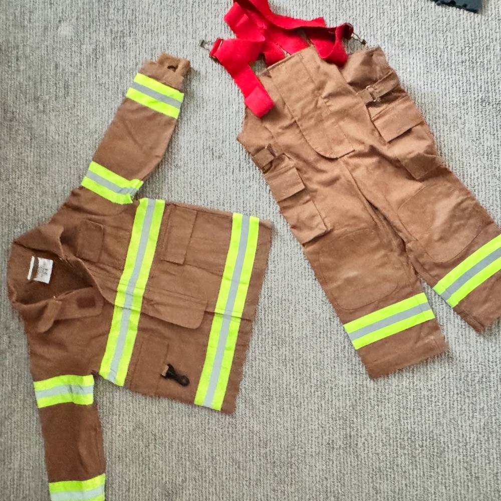 Kids Aeromax Fireman Firefighter Costume - Size 2-3T